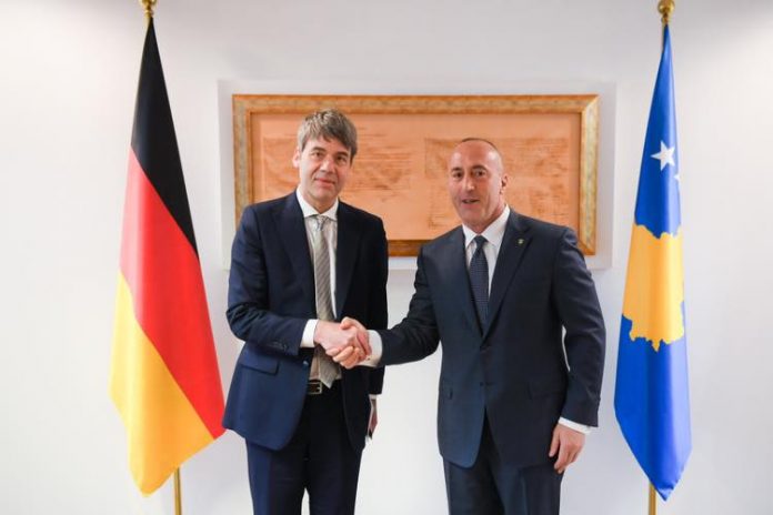  E PAPRITUR: Gjermania i jep mbështetjen e madhe Ramush Haradinajt, godet Mogherinin
