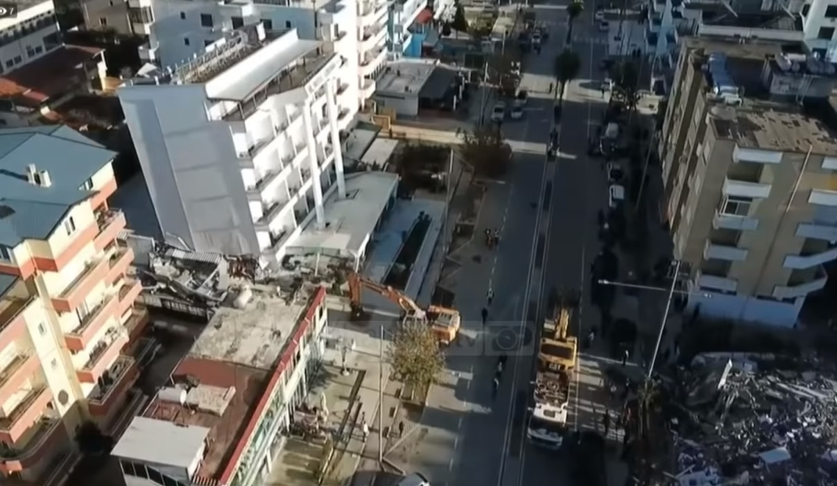  Pamje me dron, kështu duket Durrësi pas tërmetit
