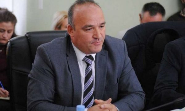  Kandidati i VV’së për kryetar të Podujevës në zi: I vdes babai