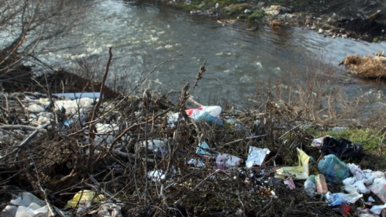 E dhimbshme se në çfarë gjendje është katandisur lumi Llap nga mbeturinat