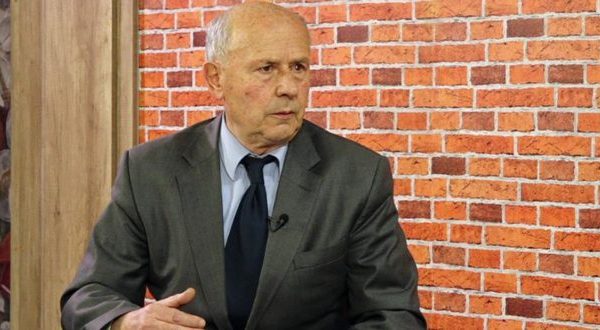  Vdes profesori i njohur dhe ish-zëvendësministri nga Podujeva