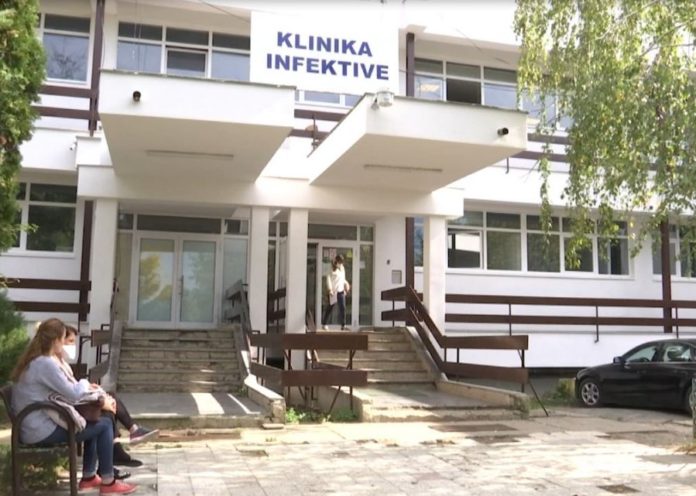  Pak vende për pacientë, pak mjekë — Kosova po lufton kundër Covid-19 me kapacitete të kufizuara