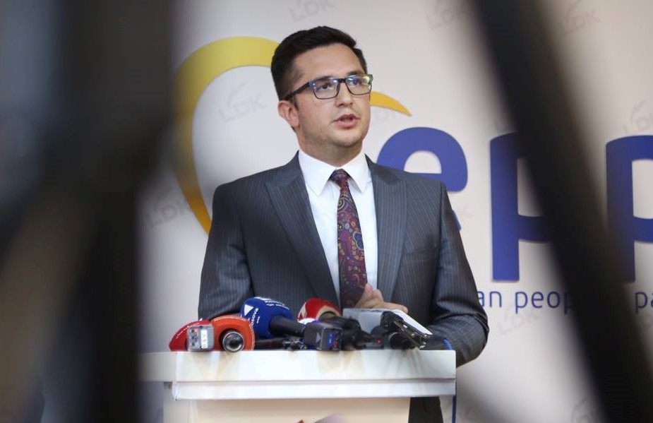  Ashpërsohet gara në LDK: Besian Mustafa shpall kandidaturën për kryetar