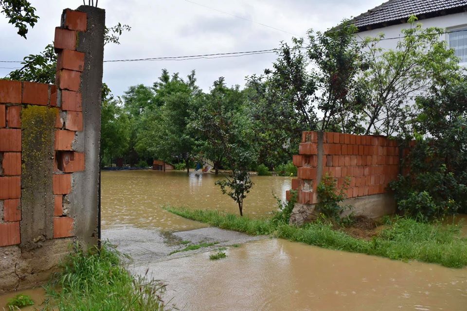  Reshjet shkaktojnë vërshime në disa fshatra të Podujevës