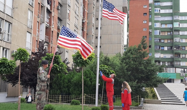  Shënohet përvjetori i pavarësisë së ShBA-ve edhe në Prishtinë