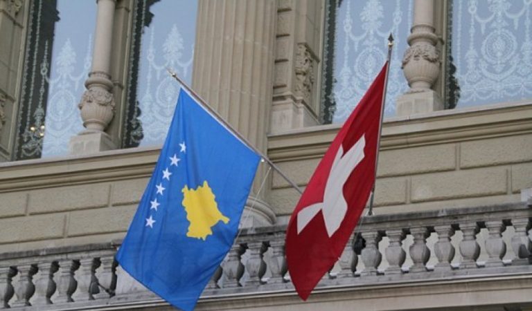  Zvicra ka një njoftim për të gjithë kosovarët që kthehen atje pas vizitës në Kosovë