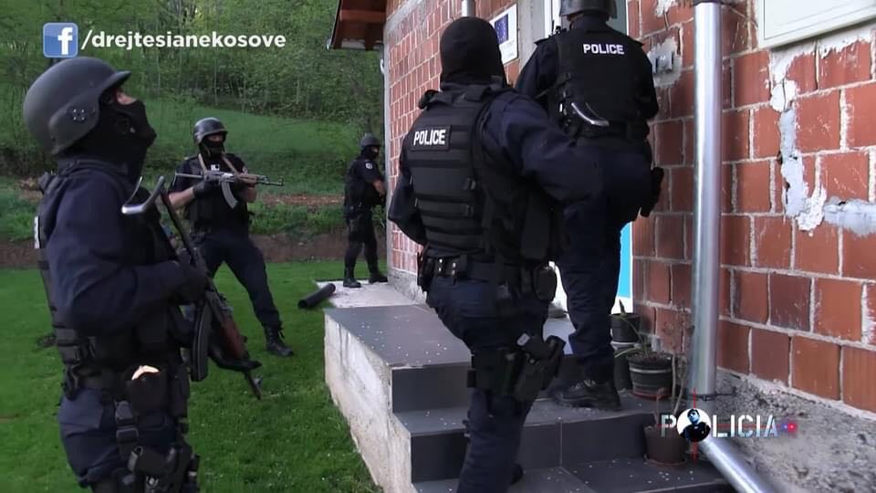  Rasti “Karaçeva” policia kryen bastisje e arrestime edhe në Podujevë
