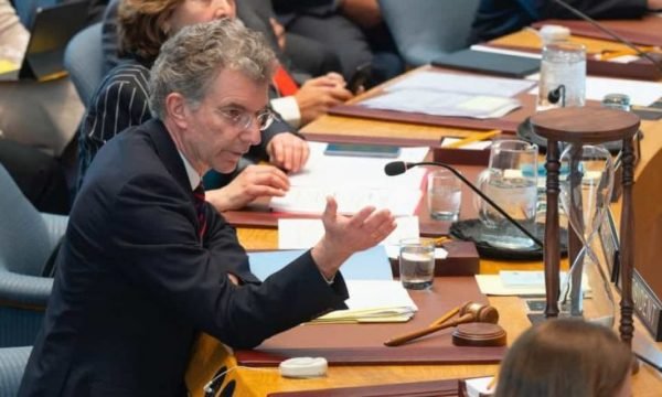  Ambasadori i Gjermanisë ia bën bajat Daçiqit: I ke fjalimet copy-paste, fol ndonjëherë për krimet që i keni bërë në Kosovë