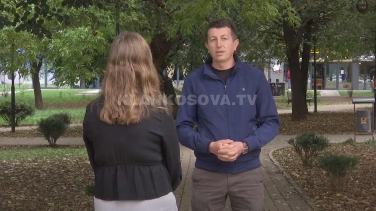  Opozita në Podujevë kërkon të mbahen zgjedhjet, kurse nënkryetarit të komunës i dhimbsen paret që do të shpenzohen për zgjedhje (VIDEO)