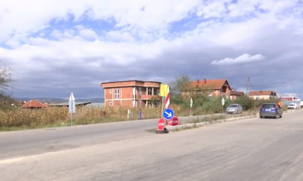  Punimet e papërfunduara prej pesë vjetësh në rrugën Prishtinë-Podujevë po rrezikojnë qytetarët
