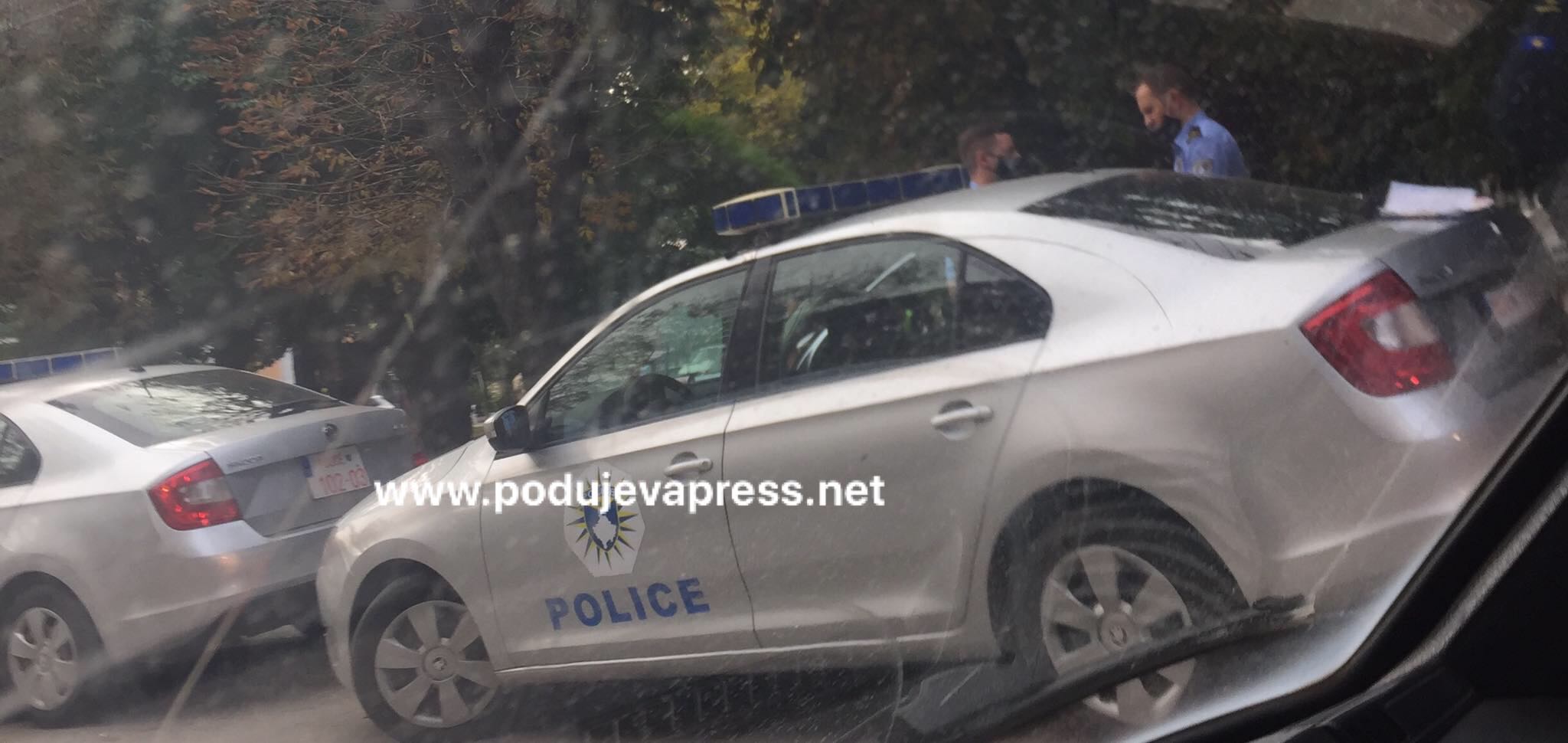 Policia në Podujevë në aksion për qytetarët që nuk bartin maska |FOTO