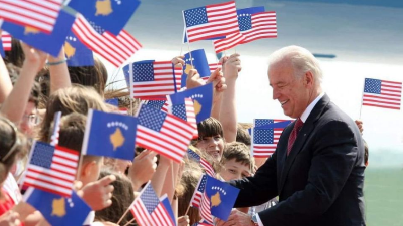  Joe Biden është presidenti i 46-të i SHBA-ve