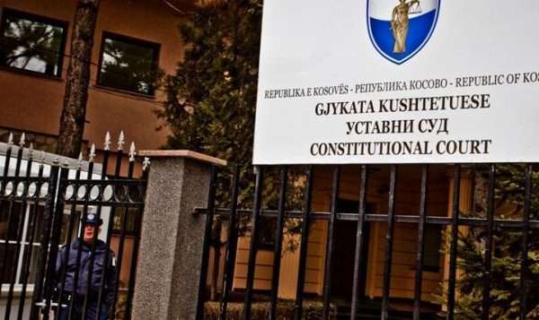  Gjykata Kushtetuese: Ligji për Zyrtarët Publikë s’mund të hyjë në fuqi deri në vendimin final