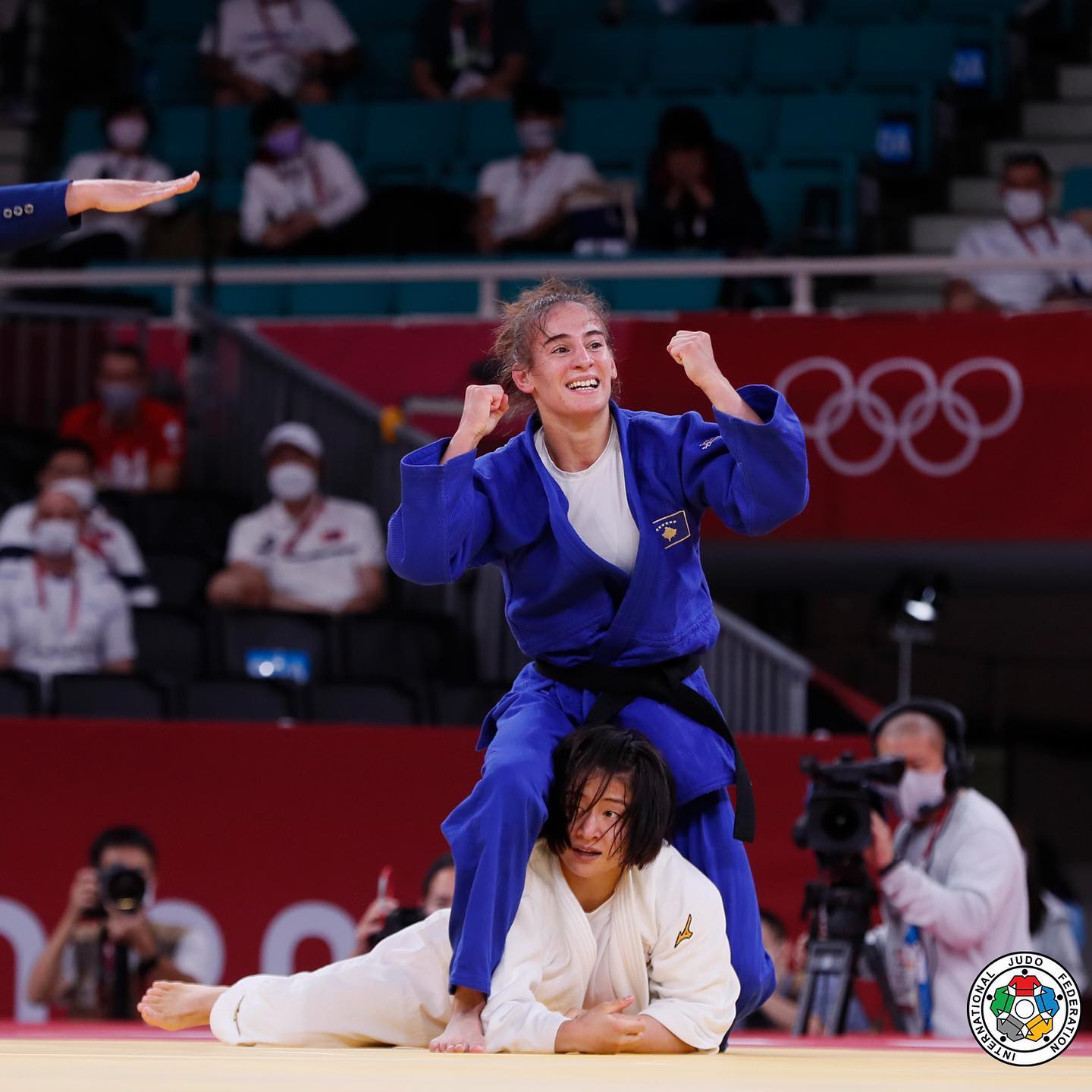  Vashat vijojnë ta shkruajnë historinë, Nora Gjakova ia fiton Kosovës medaljen e tretë të artë olimpike