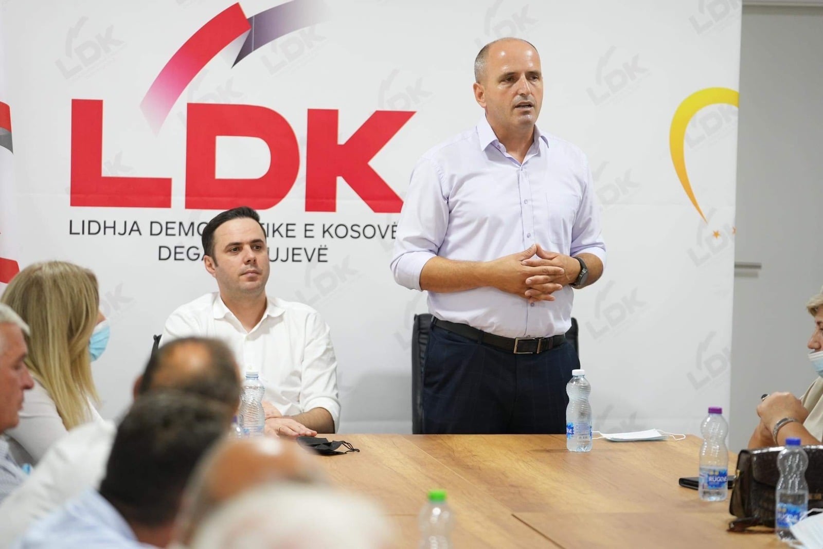  Abdixhiku takon strukturat e LDK-së në Podujevë, mungon Agim Veliu