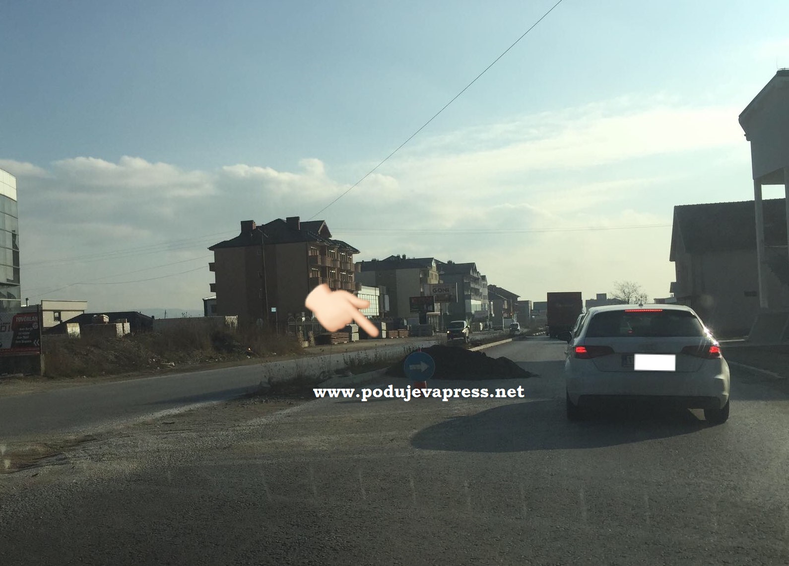  Po kryhen punime por pa shenja paralajmëruese në rrugën Podujevë-Prishtinë