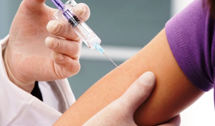  Çfarë duhet të dini para se t’i jepni fëmijës vaksinën anti-COVID, zëdhënësi i MSH-së jep detaje