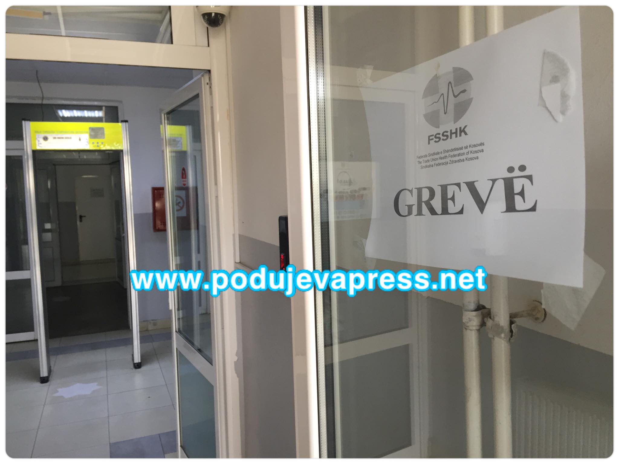  Mjekët në QKMF-në e Podujevës në grevë, pacientët në pritje