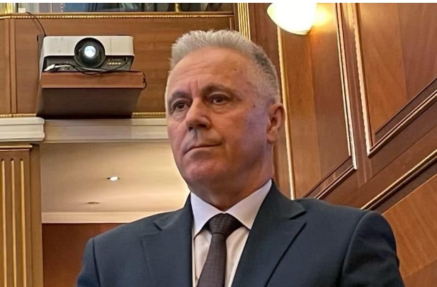  Deputeti i PDK-së nga Podujeva, Isak Shabani që u përball me akuzat për plumba, i përgjigjet ministrit të Bujqësisë