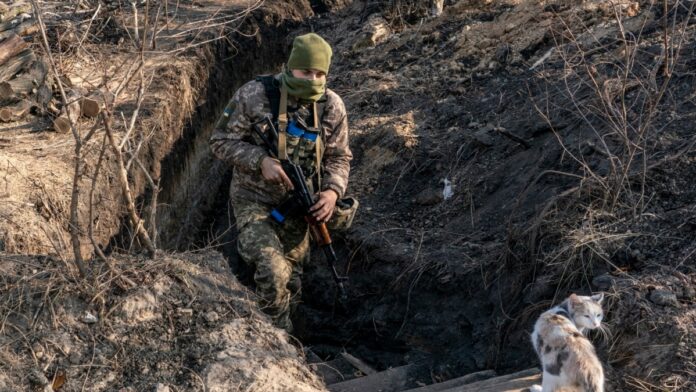  Uashingtoni thotë se trupat ruse pranë Ukrainës janë “gati për të goditur”