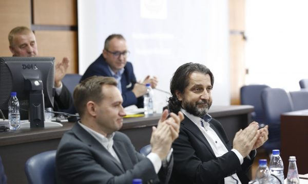  Zgjerohet koalicioni i Përparim Ramës në Prishtinë, i bashkohet edhe një subjekt politik