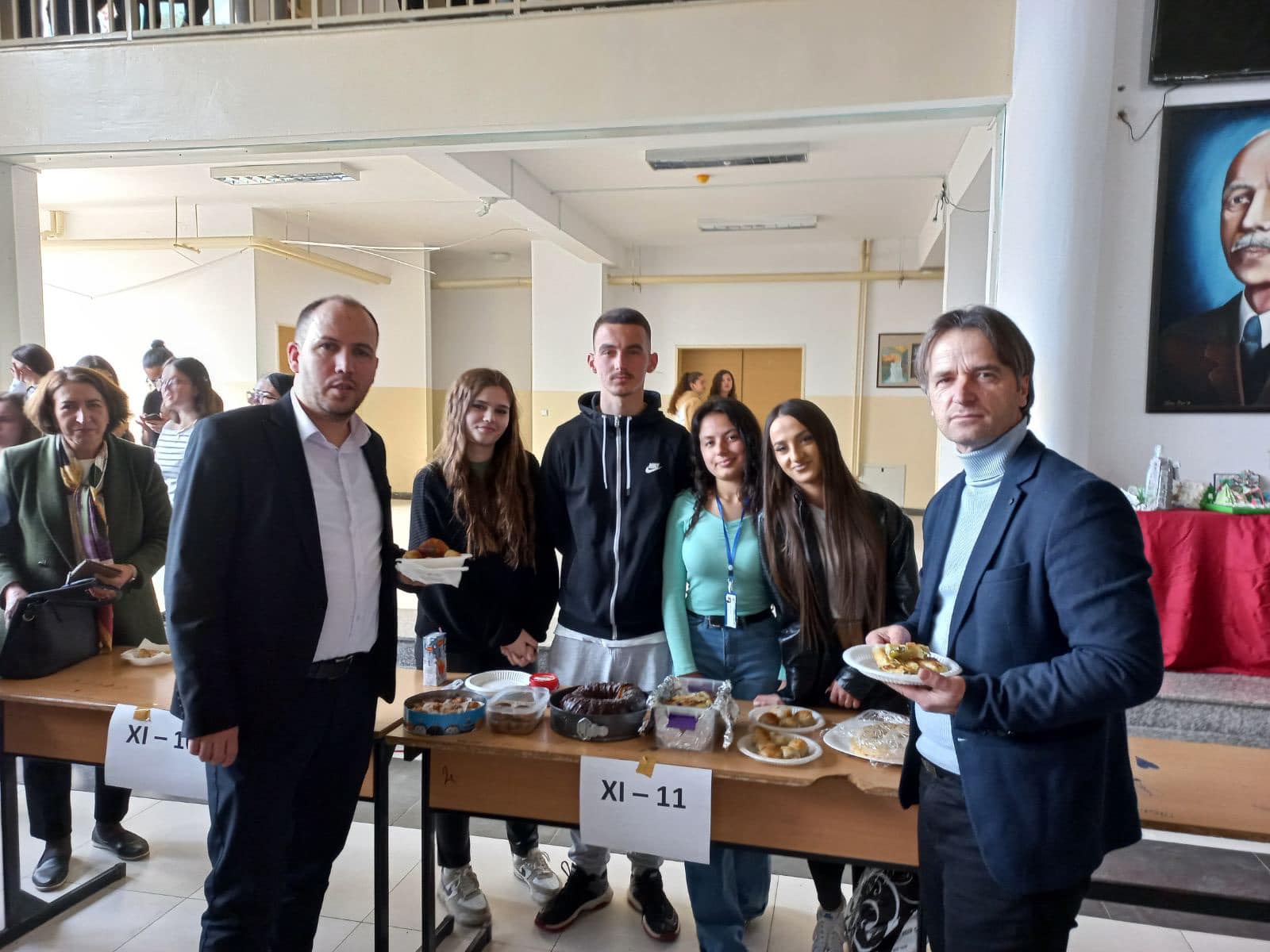  Nxënësit e Gjimnazit në Podujevë mbledhin rreth 1000 euro për shoqaten “Down Syndrome Kosova”