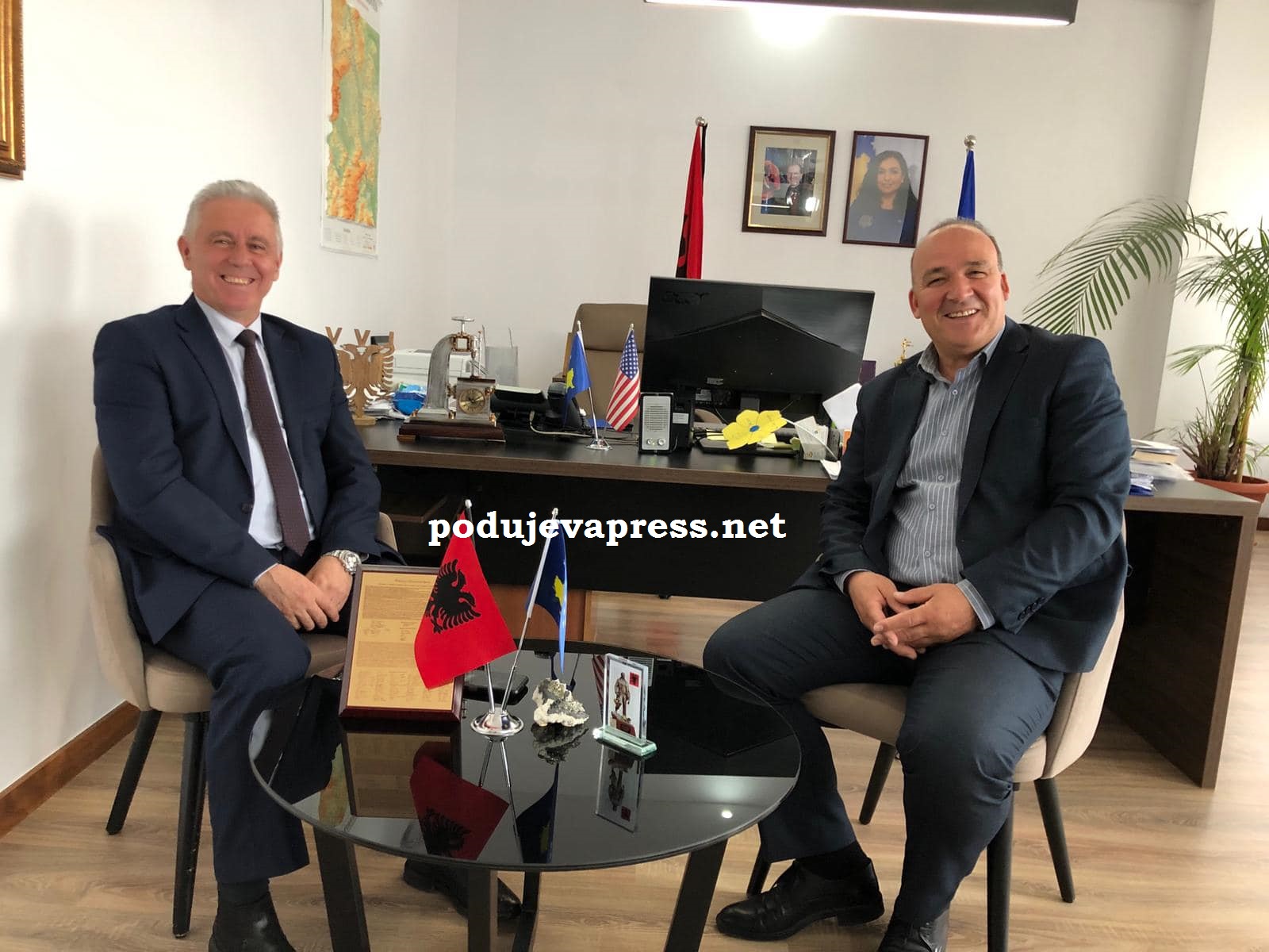  Bulliqi uron kryetarin e ri të PDK-së në Podujevë Isak Shabanin