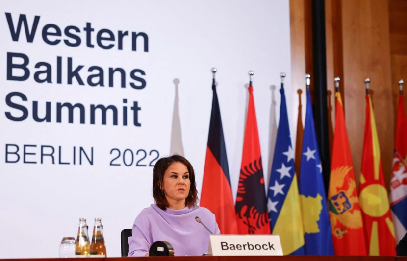  Arrihet marrëveshja: Kosova e Bosnja do t’ia heqin vizat njëra-tjetrës
