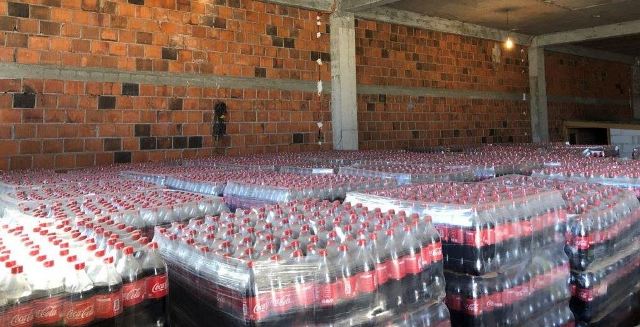  Konfiskohen mbi 64 mijë litra “Coca Cola” të falsifikuar (FOTO)