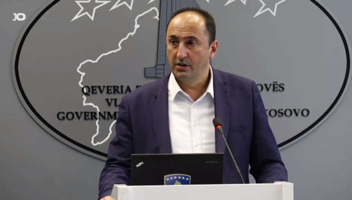  Ministri i Infrastrukturës flet për rrugën Prishtinë-Podujevë, jep këtë premtim