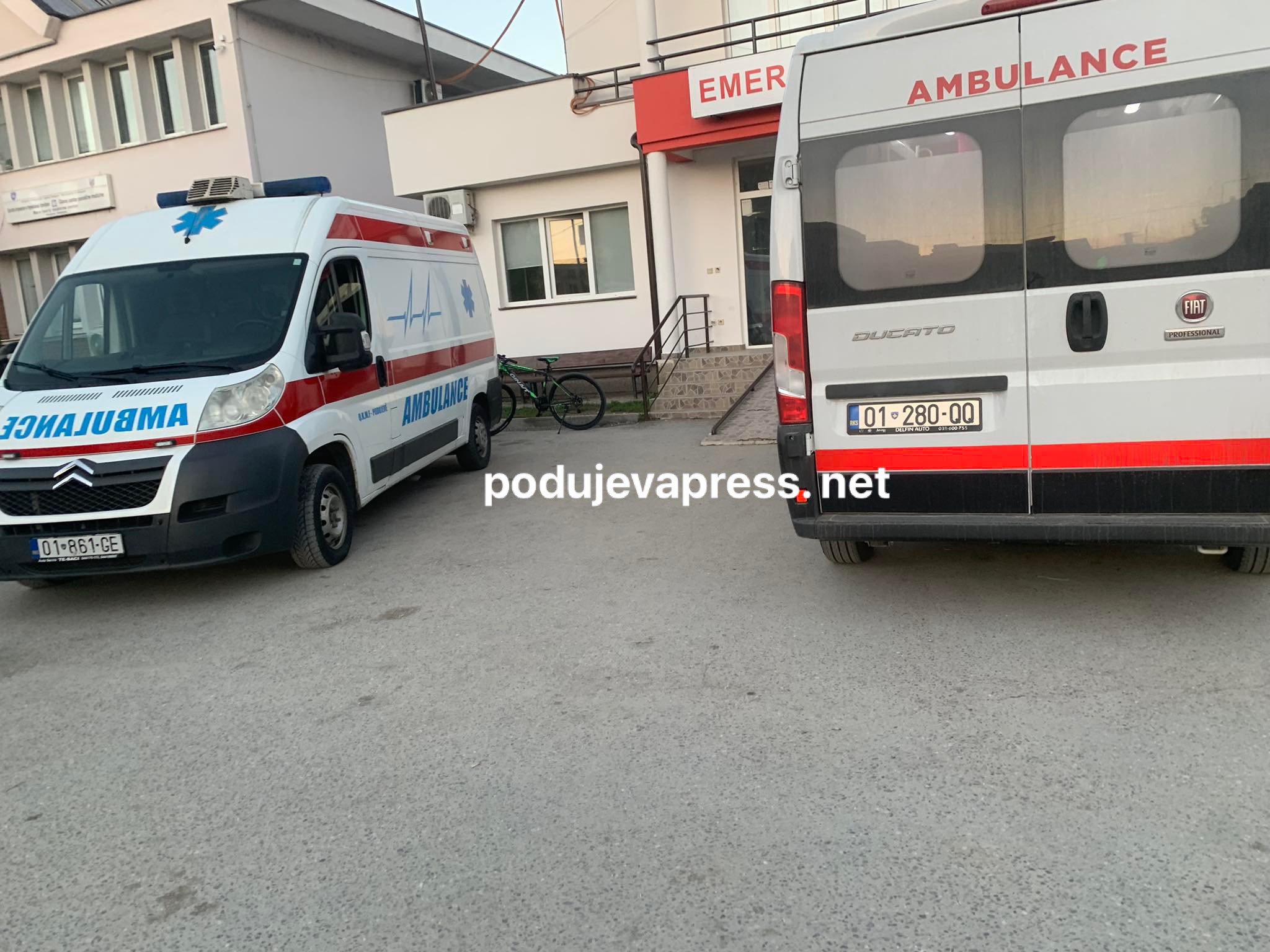  Tre të plagosur nga Podujeva në Emergjencë, drejtori tregon për gjendjen e tyre