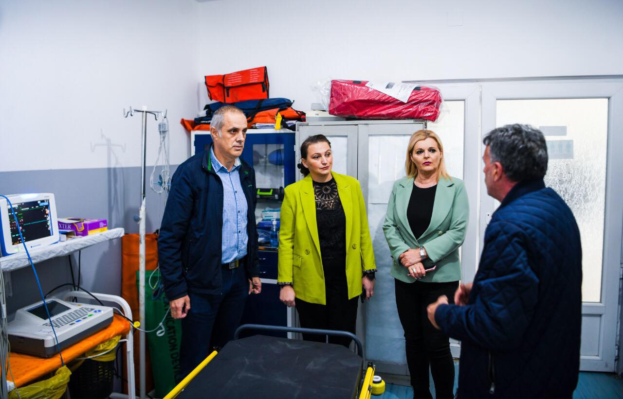  Banka Botërore ndihmon QKMF-në e Podujevës me pajisje mjekësore