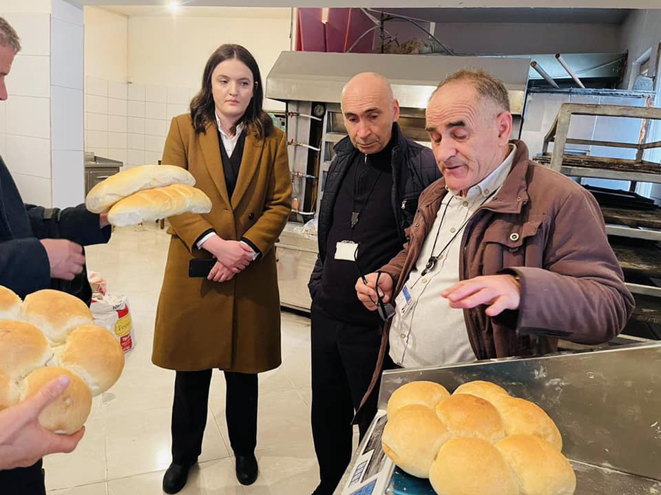  Drejtoria e Inspeksionit në Podujevë me aksion në furrat e bukës për kontrollimin e gramazhës së bukës
