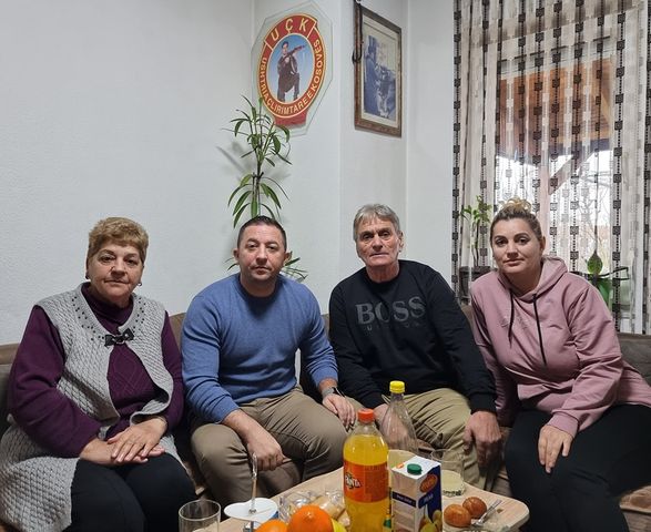  Mehaj viziton familjen e dëshmorit Elfir Behrami në Podujevë