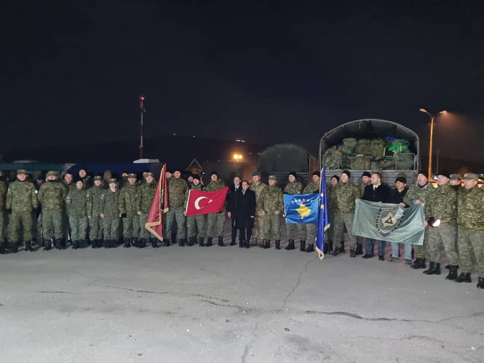 Kontingjenti i parë i FSK-së niset drejt Turqisë për të ofruar ndihmë
