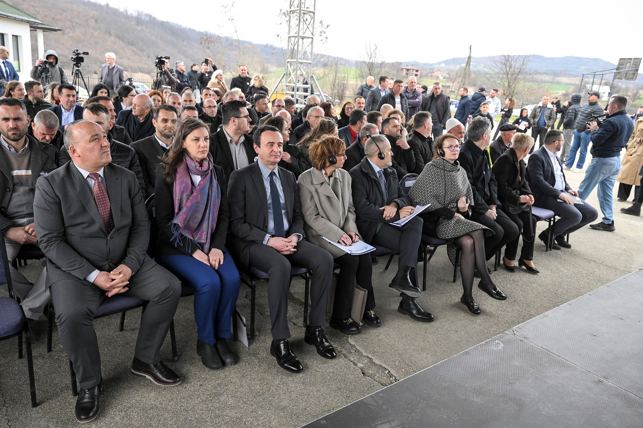 Albin Kurti dhe ministrja e Ekonomisë, Artane Rizvanolli, kanë qëndruar sot në fshatin Herticë të Podujevës