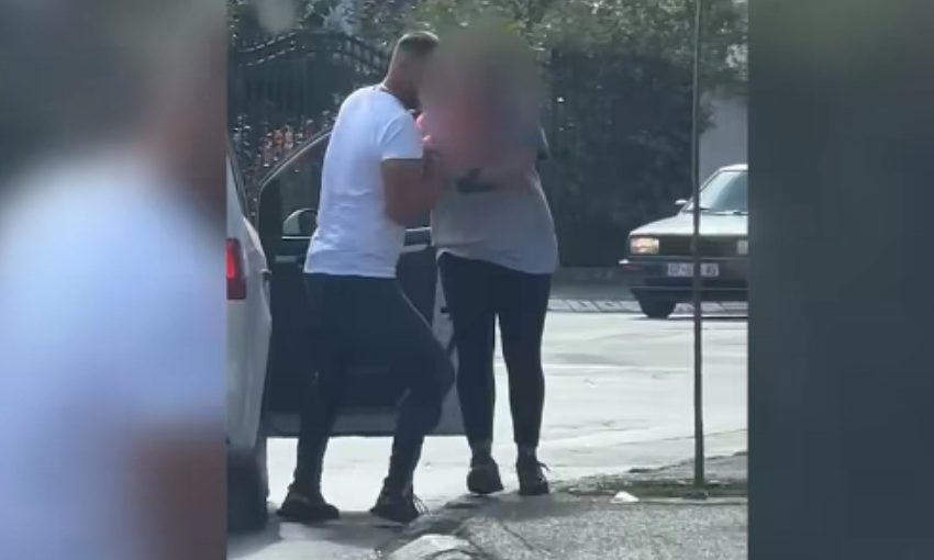 Arrestohet personi që rrëmbeu një grua dhe ishte larguar në drejtim të panjohur – VIDEO