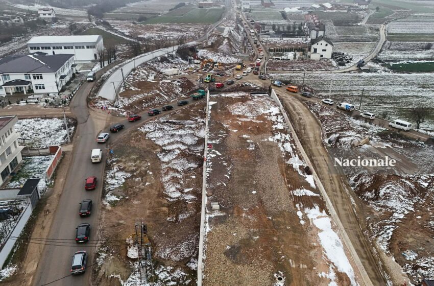  Deputetët llapjanë në “gjumë”, kolona të pafundme në Vranidoll: Rruga Podujevë–Prishtinë po kthehet në makth